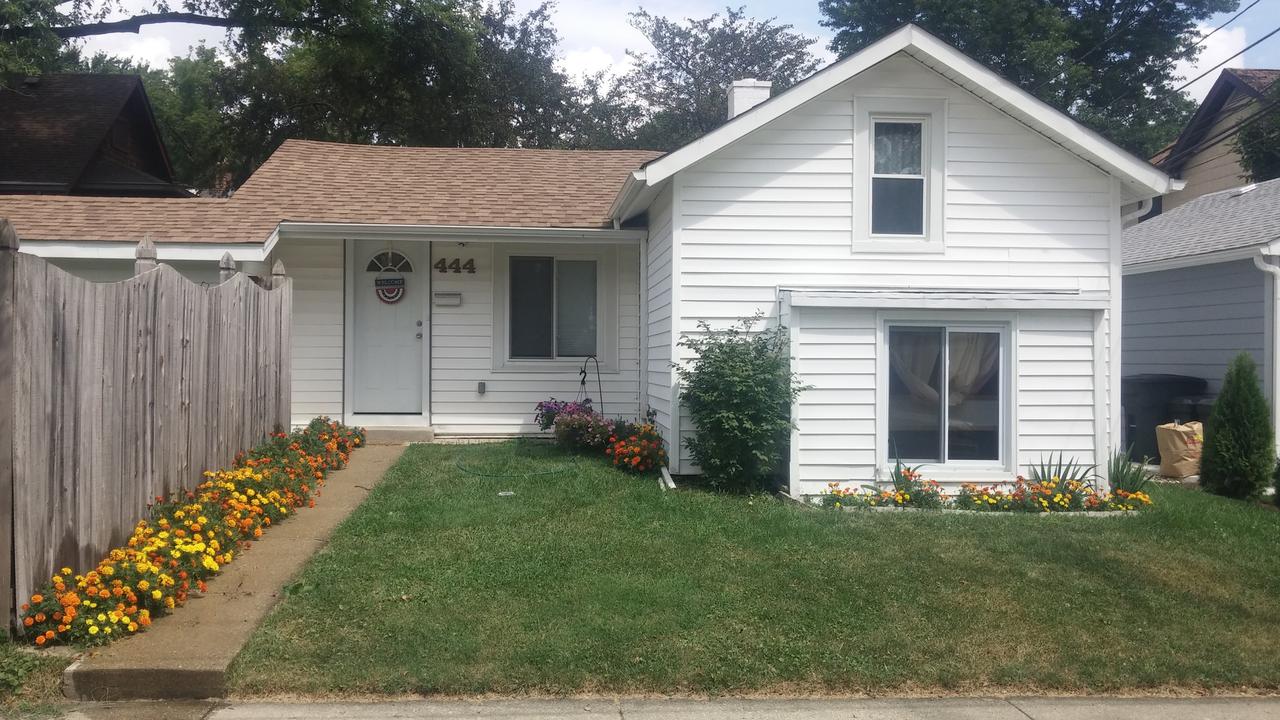 444 Holly Ct., Villa Park, IL 60181