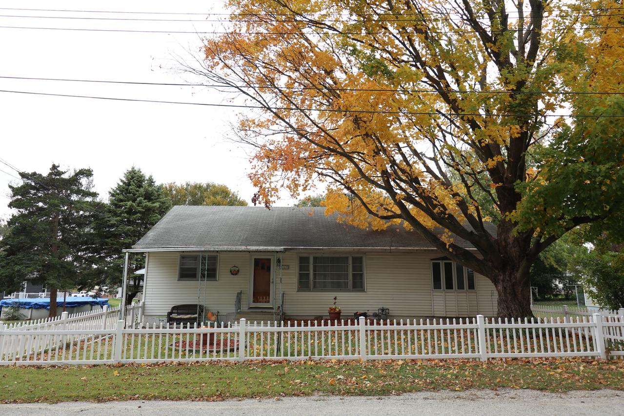 117 S Fairview Pl., Clinton, IL 61727