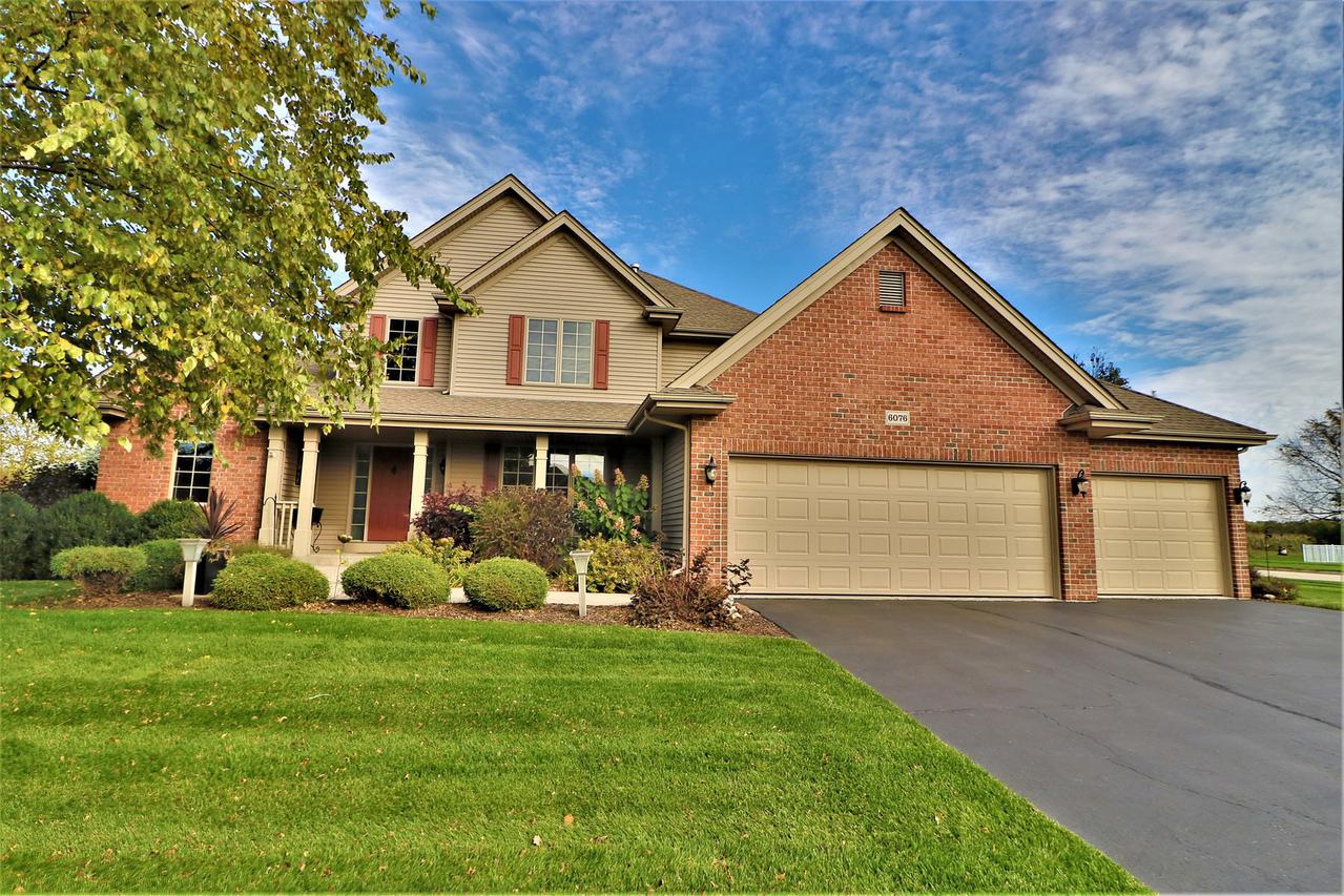 6076 Sweet Grass Dr., Roscoe, IL 61073