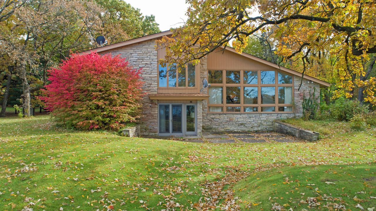 56 Browns Beach Rd., Rock Falls, IL 61071