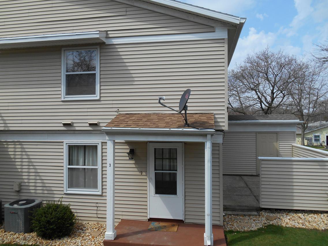 604 Kiwanis Ct. #3, Freeport, IL 61032