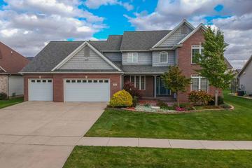 2013 Ebo Ln., Bloomington, IL 61704