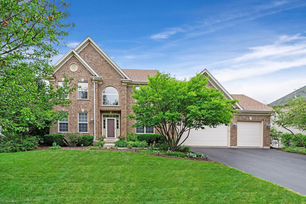 1396 Alexandra Blvd., Crystal Lake, IL 60014