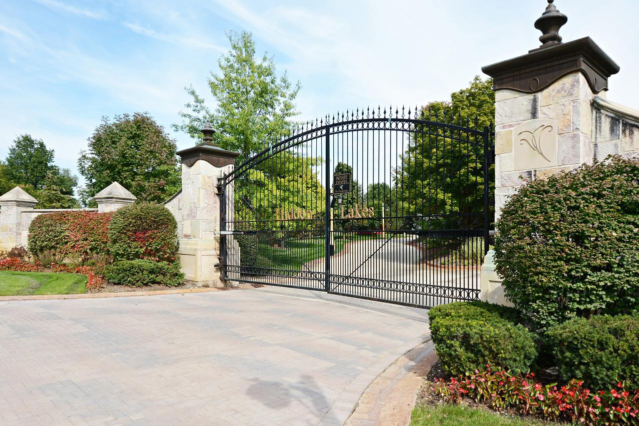 1 Elle Ct., South Barrington, IL 60010
