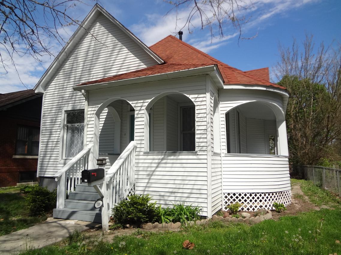 518 N Madison St., Clinton, IL 61727