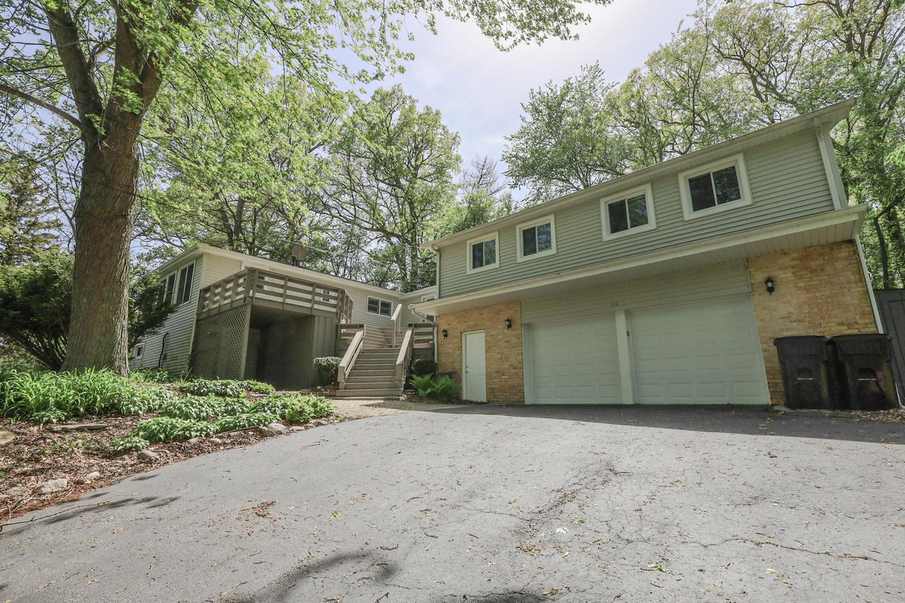 118 W Lake Shore Dr., Tower Lakes, IL 60010