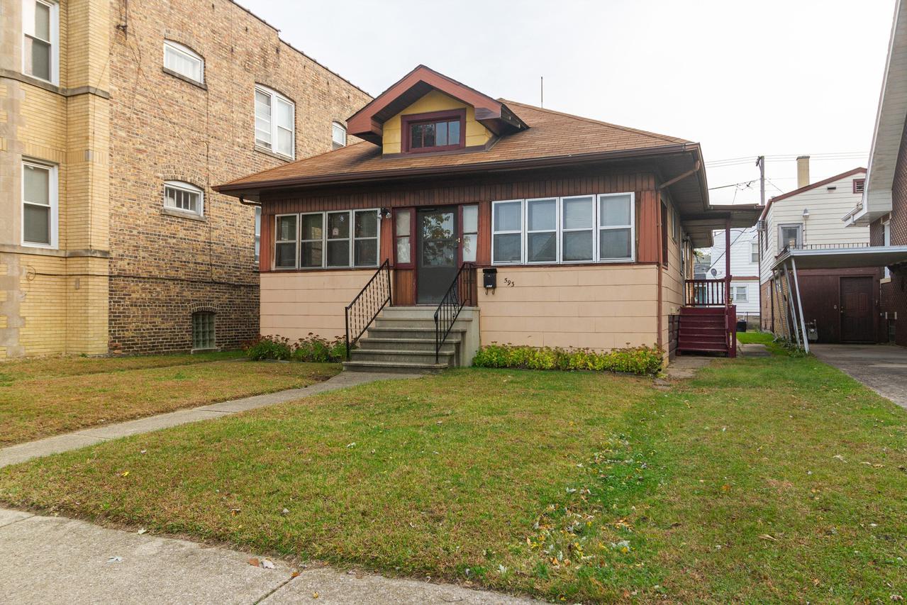 591 Freeland Ave., Calumet City, IL 60409