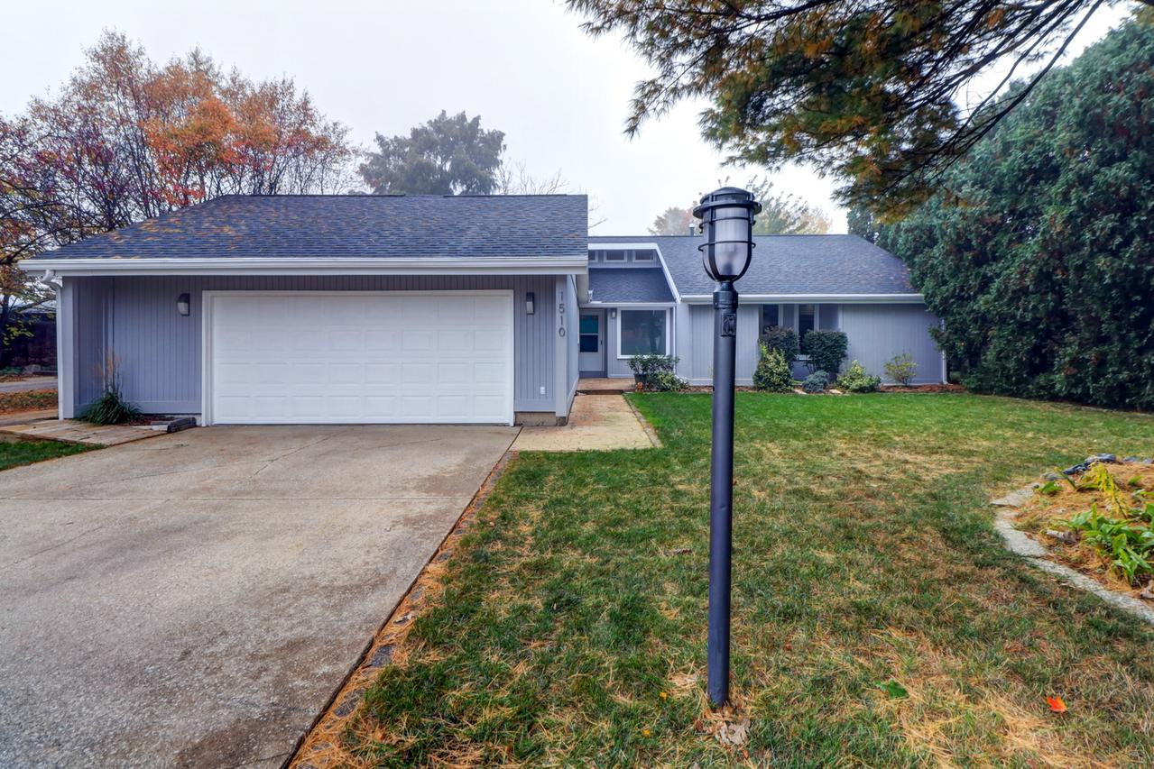1510 Country Lake Dr., Champaign, IL 61821
