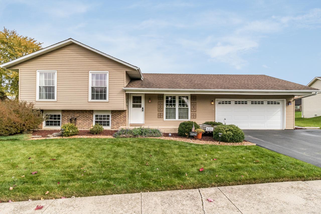 8125 W Norwood Dr., Frankfort, IL 60423