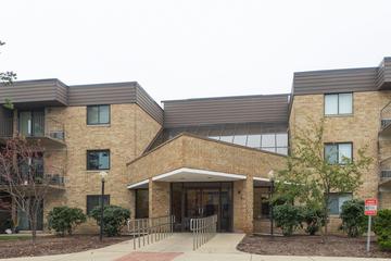 5600 Astor Ln. #120, Rolling Meadows, IL 60008