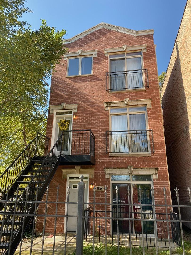 306 N Hamlin Ave., Chicago, IL 60624