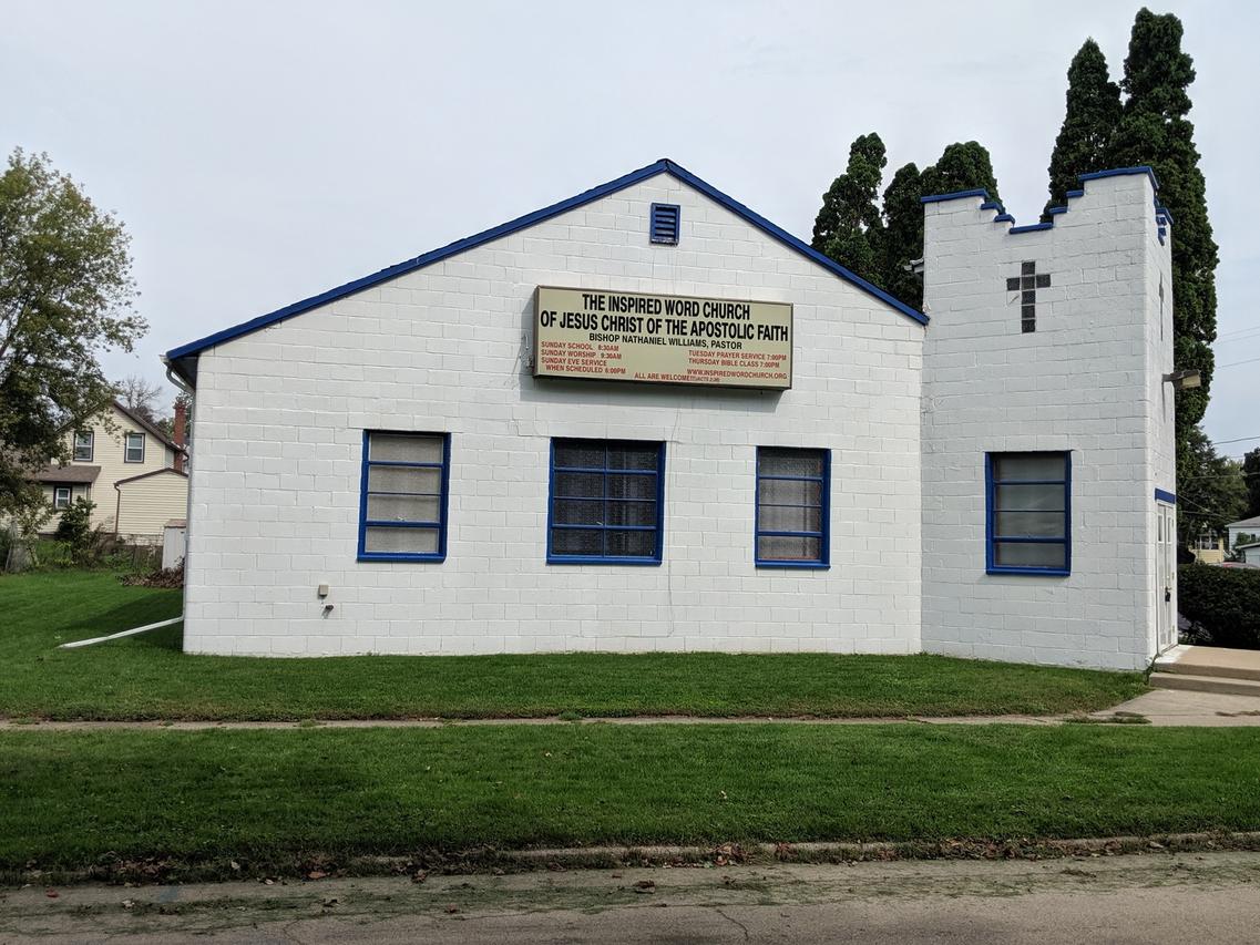700 W Chestnut St., Freeport, IL 61032