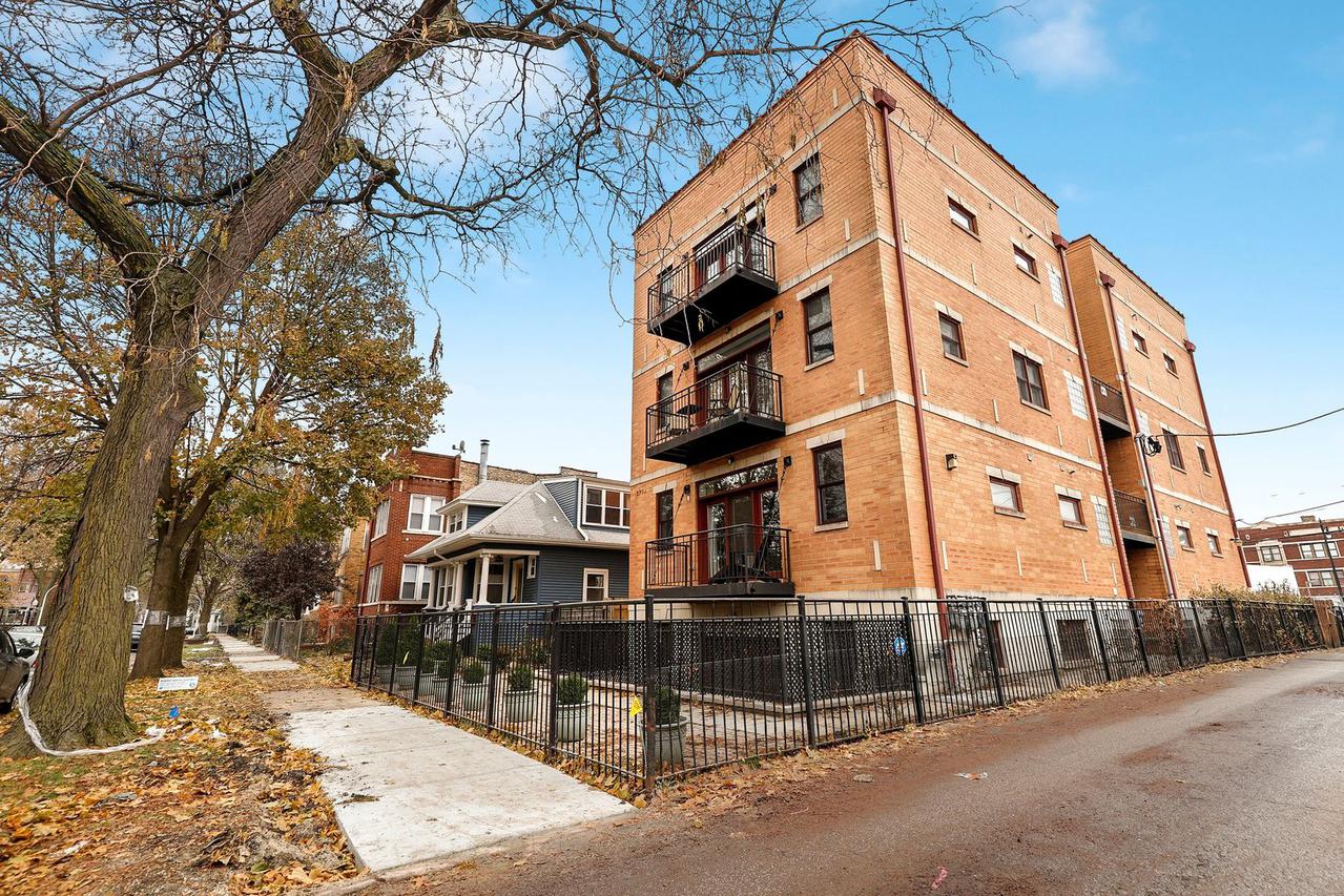 3714 W Giddings St. #1S, Chicago, IL 60625