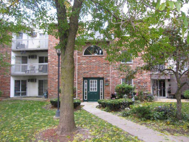 4307 W Shamrock Ln. #3B, Mchenry, IL 60050