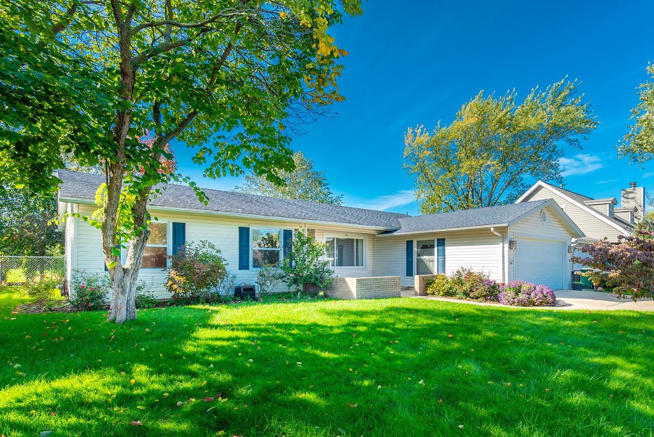 141 Hastings Ave., Elk Grove Village, IL 60007