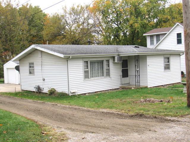 906 W Johnson St., Clinton, IL 61727