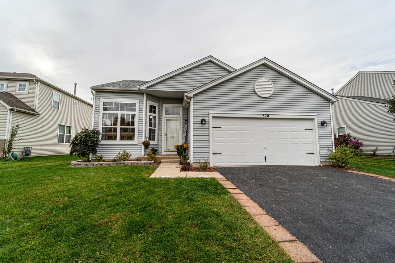 320 Daffodil Dr., Romeoville, IL 60446