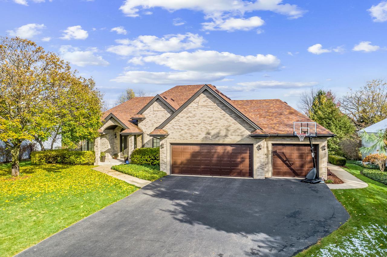9153 Forest Ridge Dr., Roscoe, IL 61073