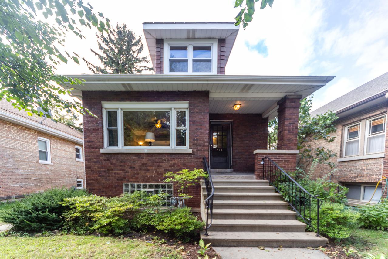 937 Circle Ave., Forest Park, IL 60130