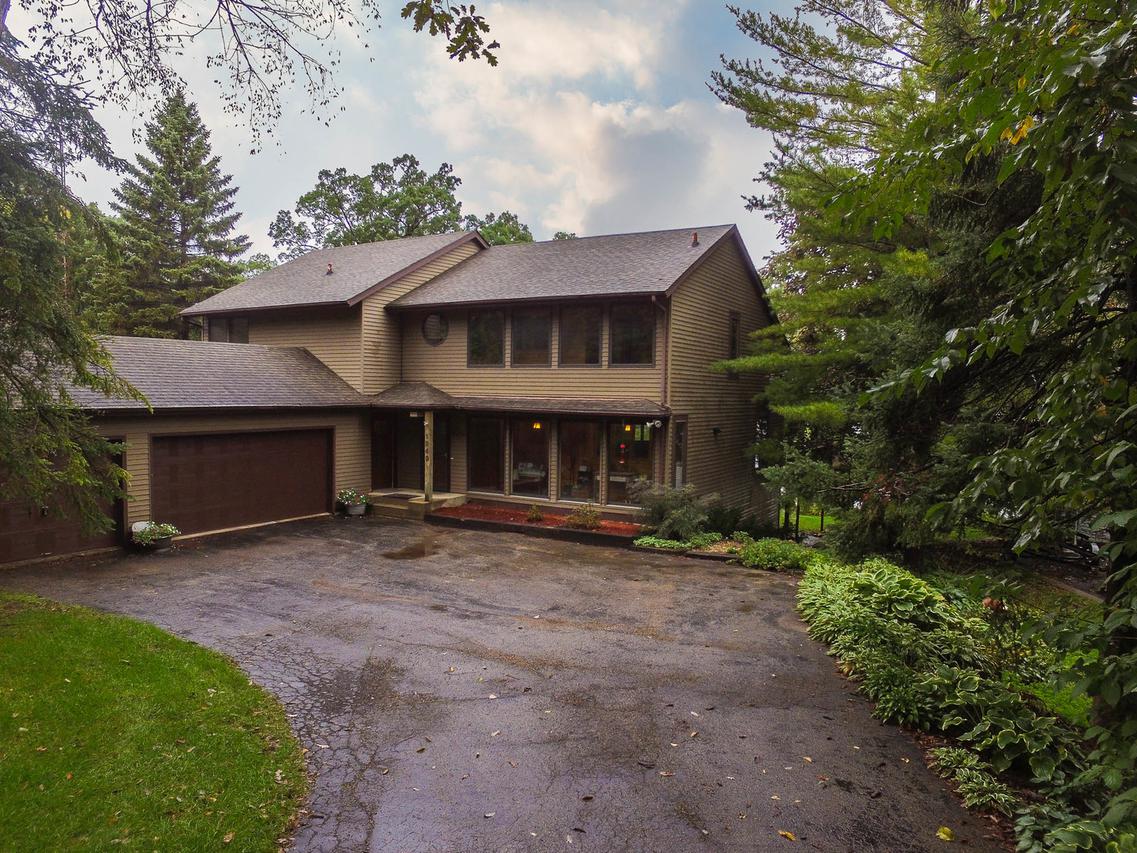 1949 Baintree Rd., Lake Summerset, IL 61019