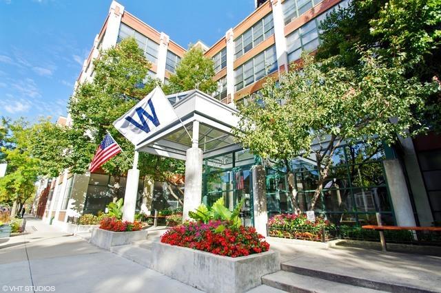1800 W Roscoe St. #304, Chicago, IL 60657