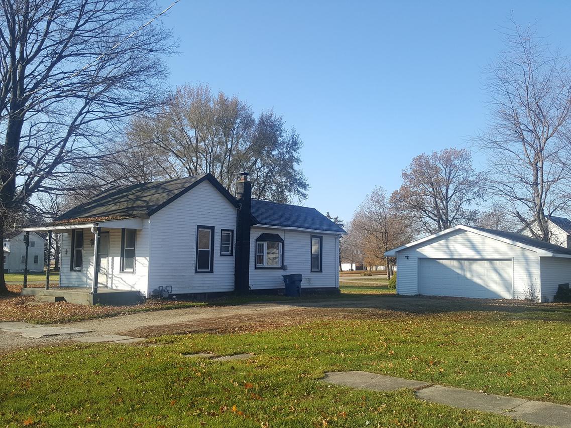 102 Hubbard Ct., Lamoille, IL 61330