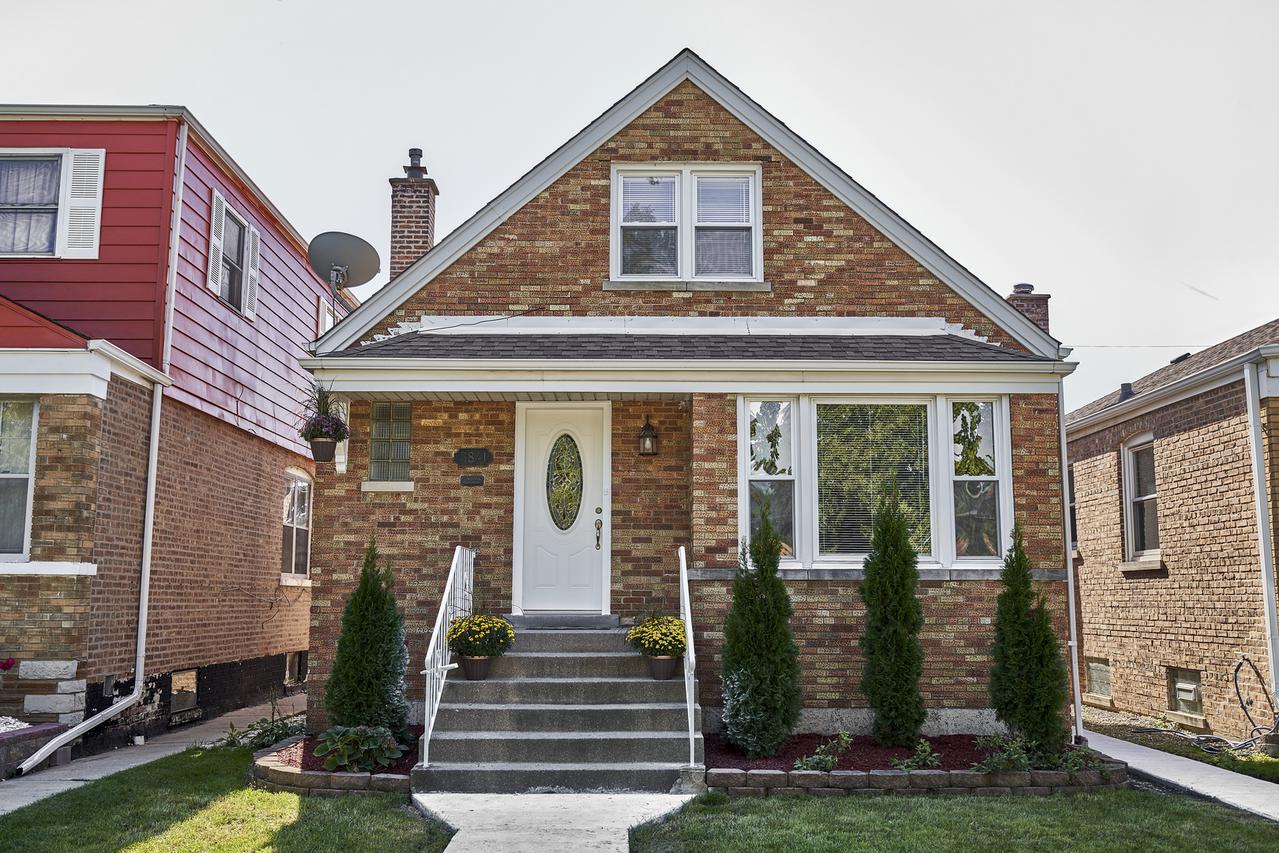 3841 W 70th St., Chicago, IL 60629