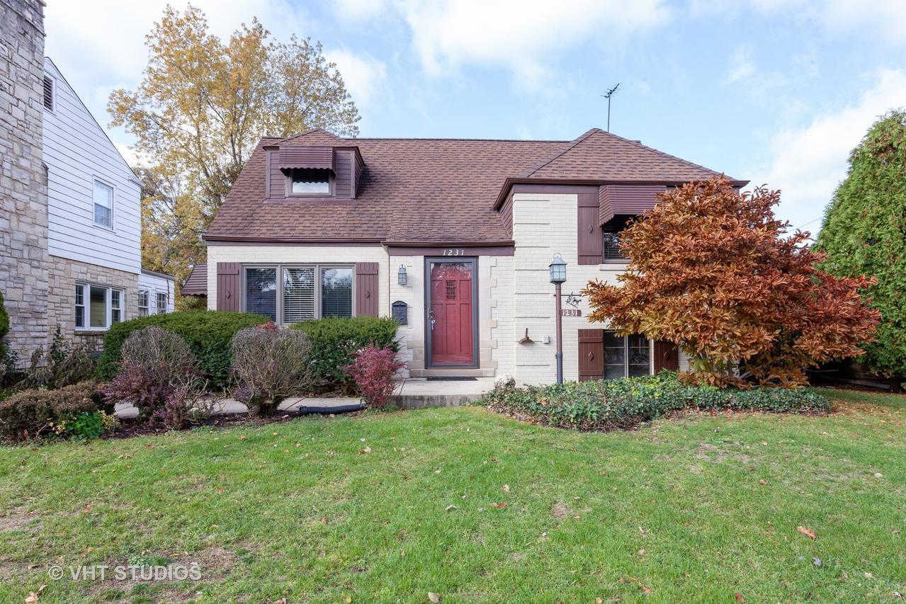 1231 N Marion St., Oak Park, IL 60302