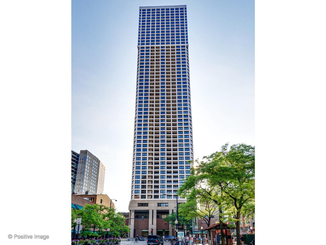 1030 N State St. #44E, Chicago, IL 60610