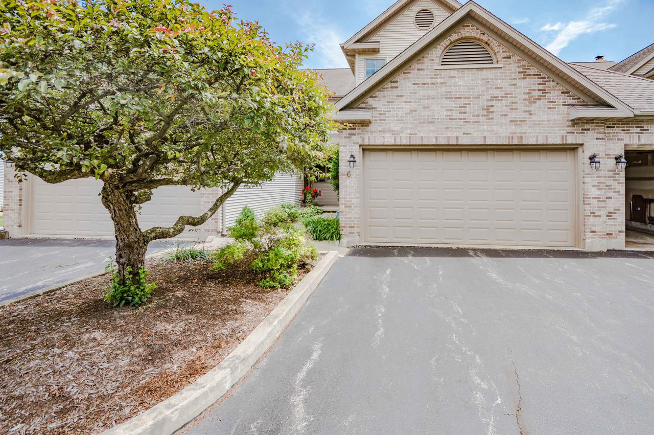6 Meadow Tr., Dekalb, IL 60115