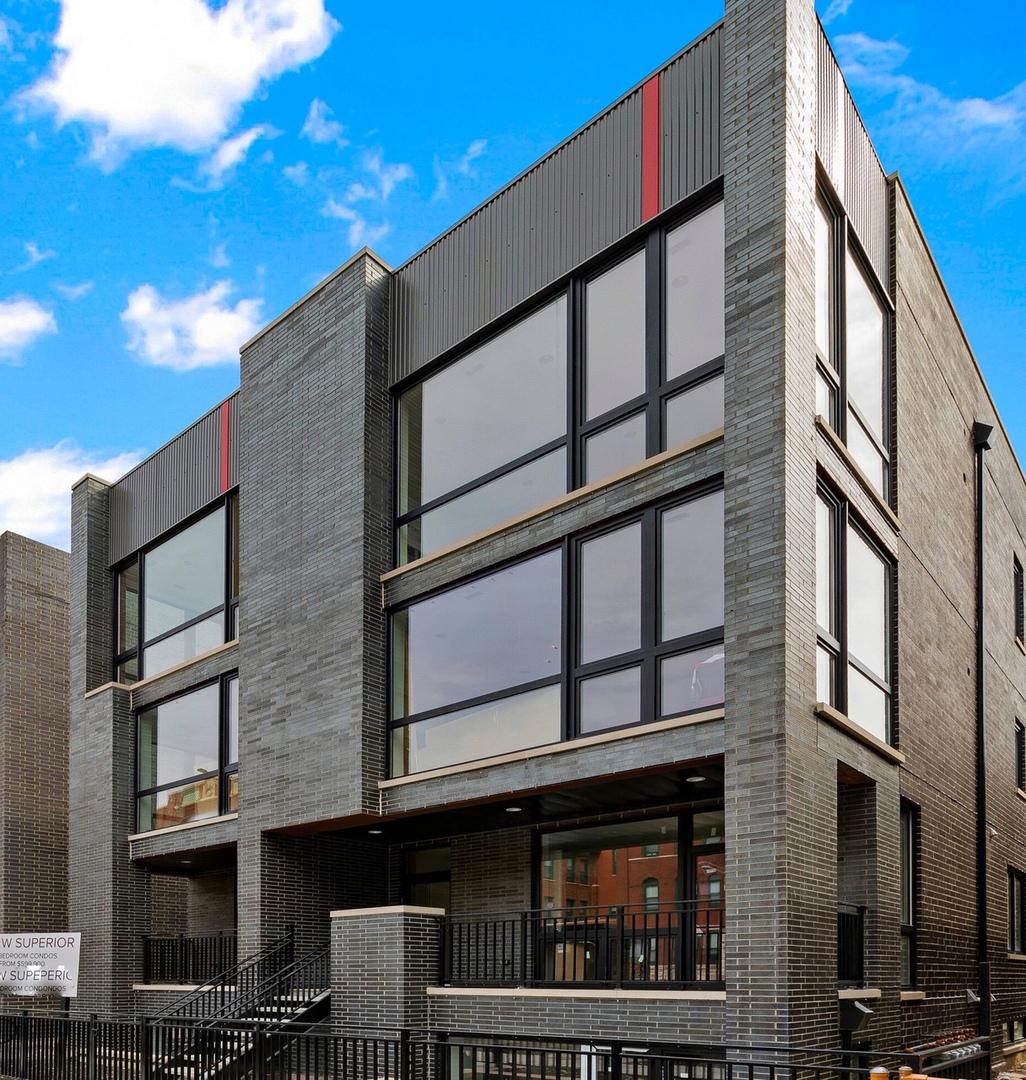1459 W Superior St. #2W, Chicago, IL 60642