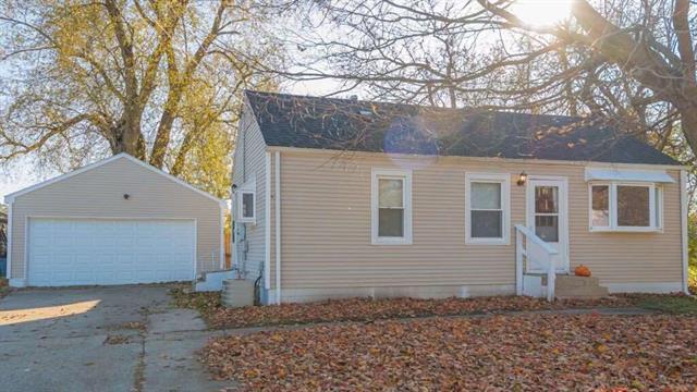 605 Wayne Dr., Machesney Park, IL 60115
