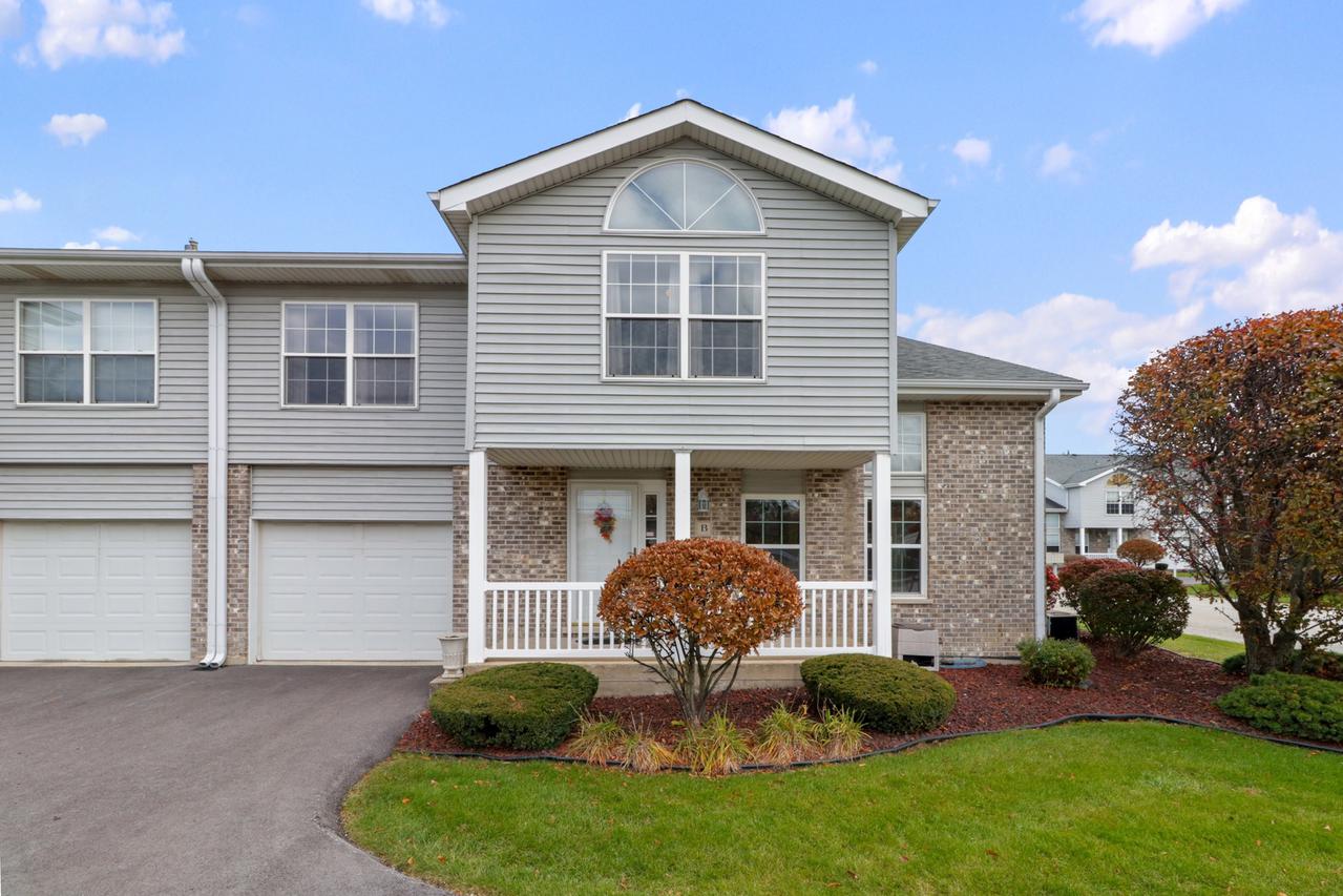5380 Diamond Dr. #B, Oak Forest, IL 60452