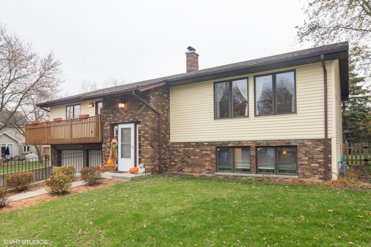 1726 Belle Plaine Ave., Gurnee, IL 60031