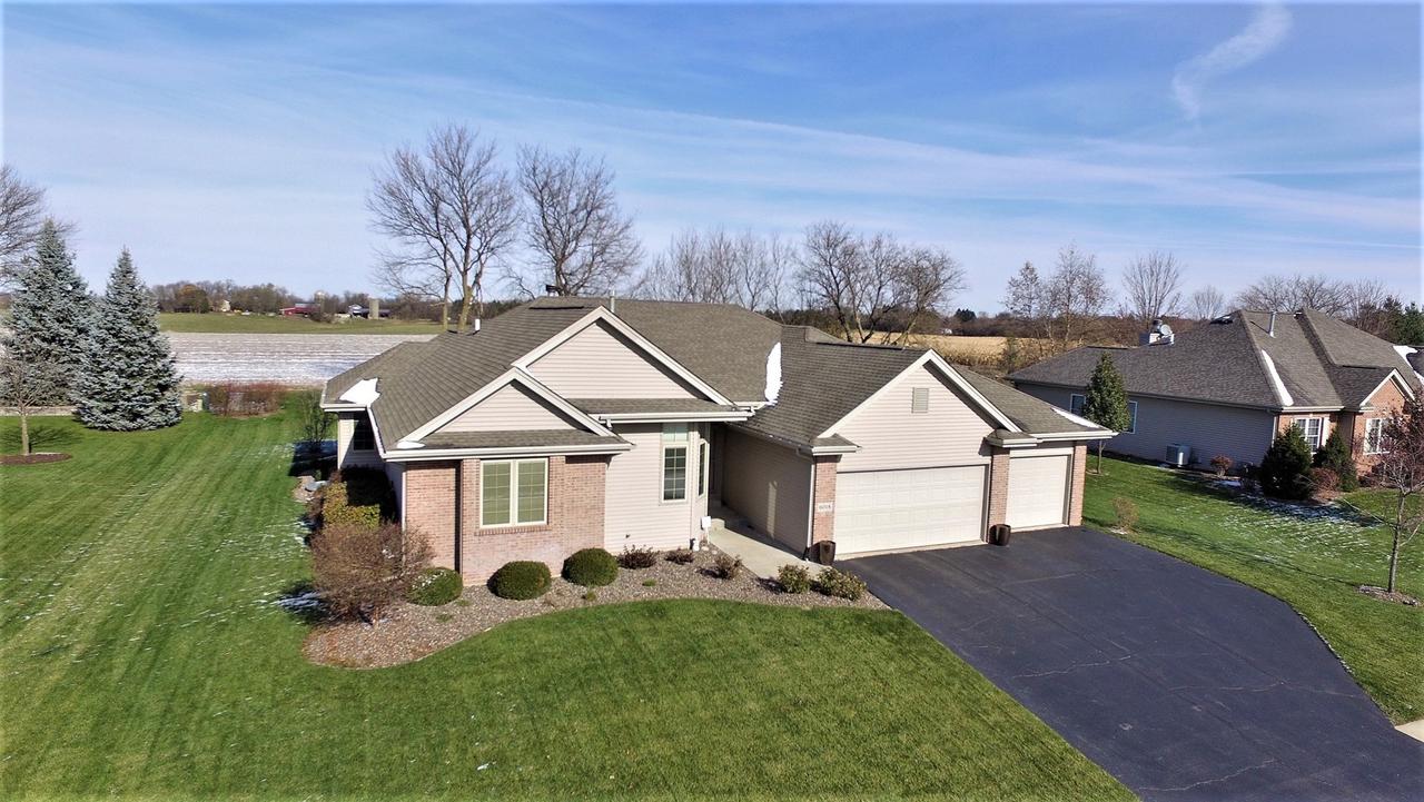 6018 Sweet Grass Dr., Roscoe, IL 61073