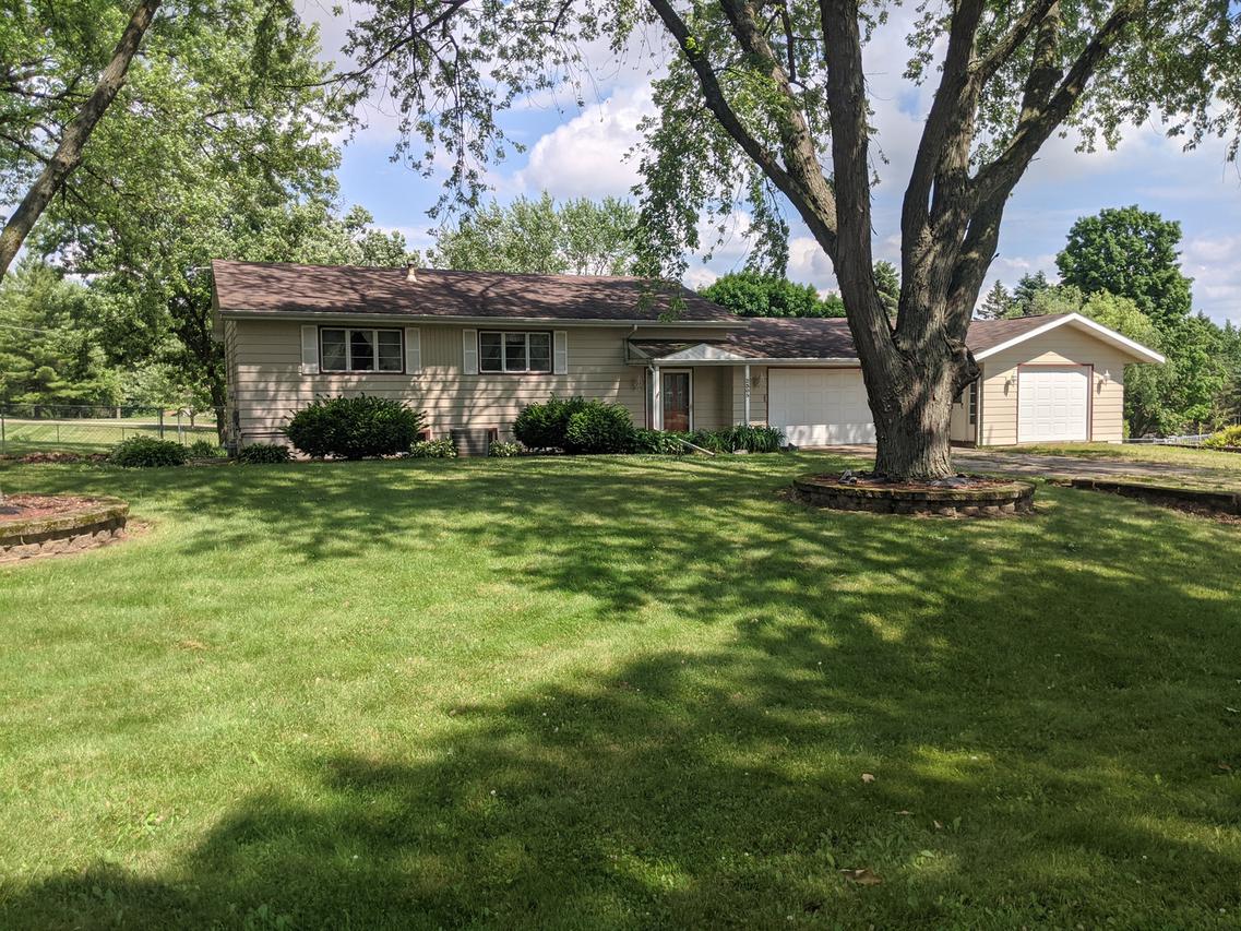 2305 N Lynn Ave., Freeport, IL 61032