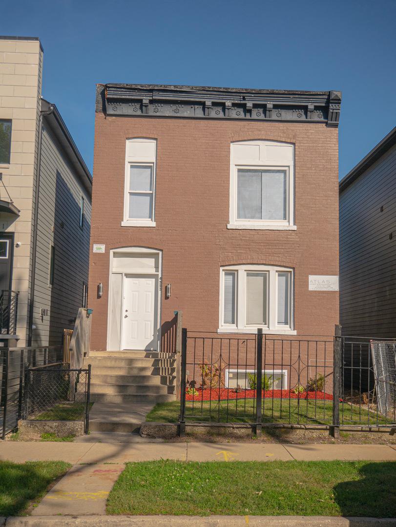 4553 S Champlain Ave., Chicago, IL 60653