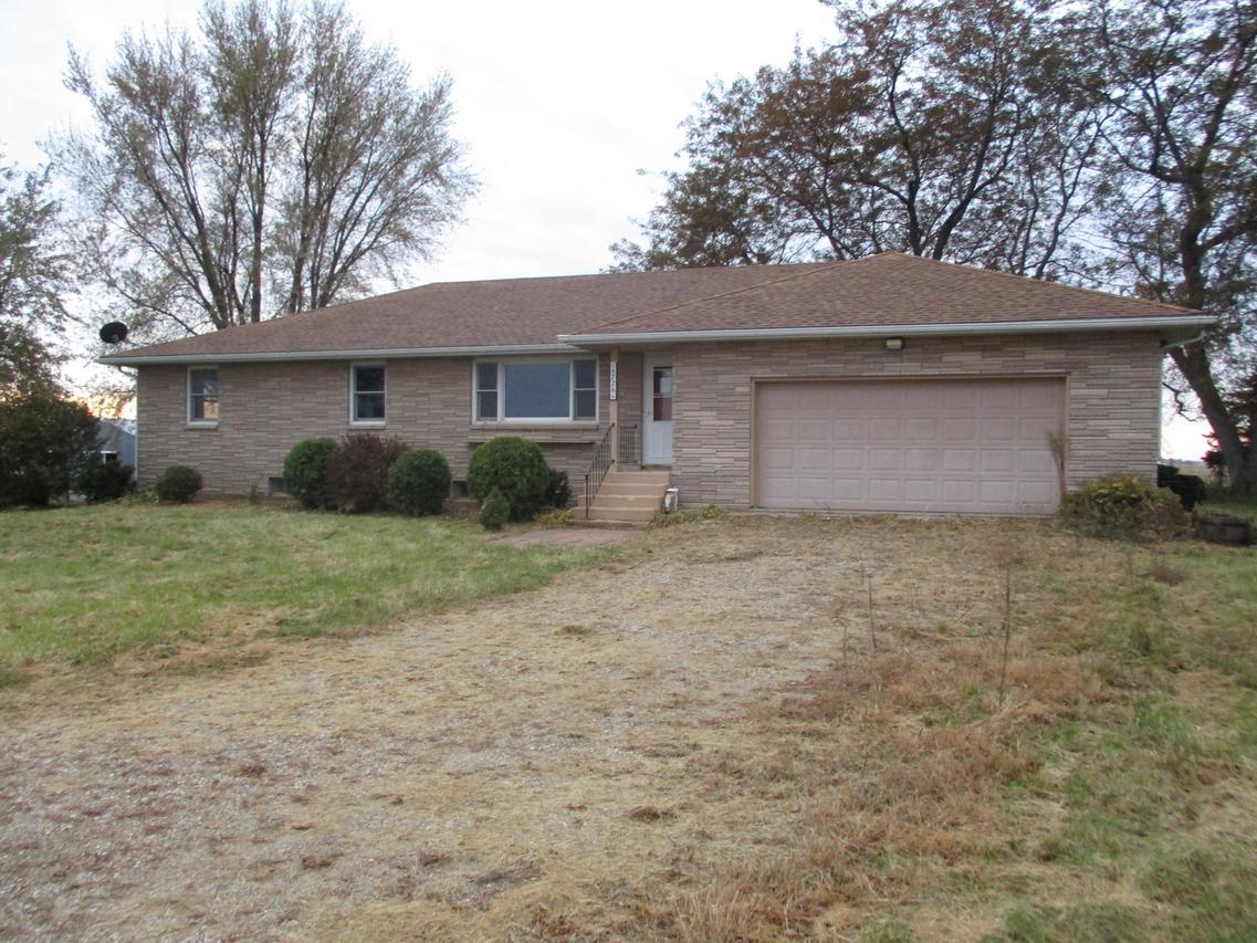 8776 Backbone Rd., Sheffield, IL 61361
