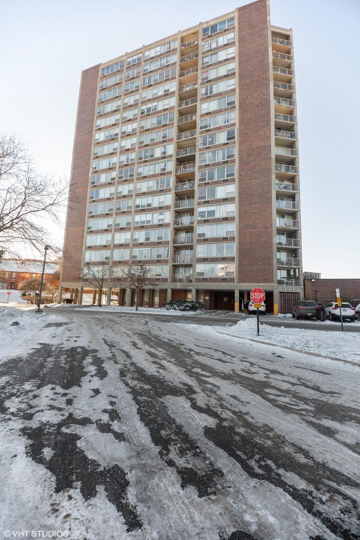 3925 Triumvera Dr. #14F, Glenview, IL 60025