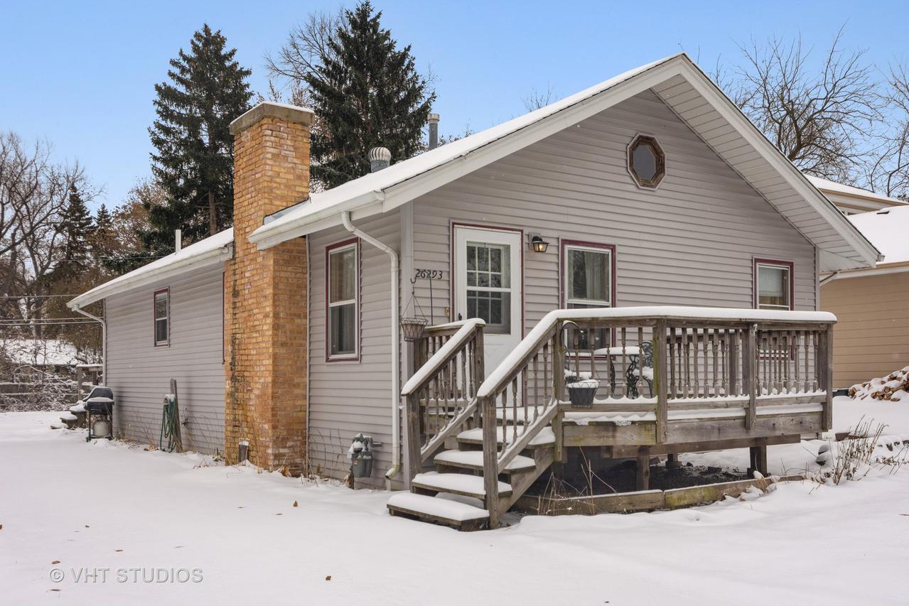 26293 N Hickory Ave., Mundelein, IL 60060