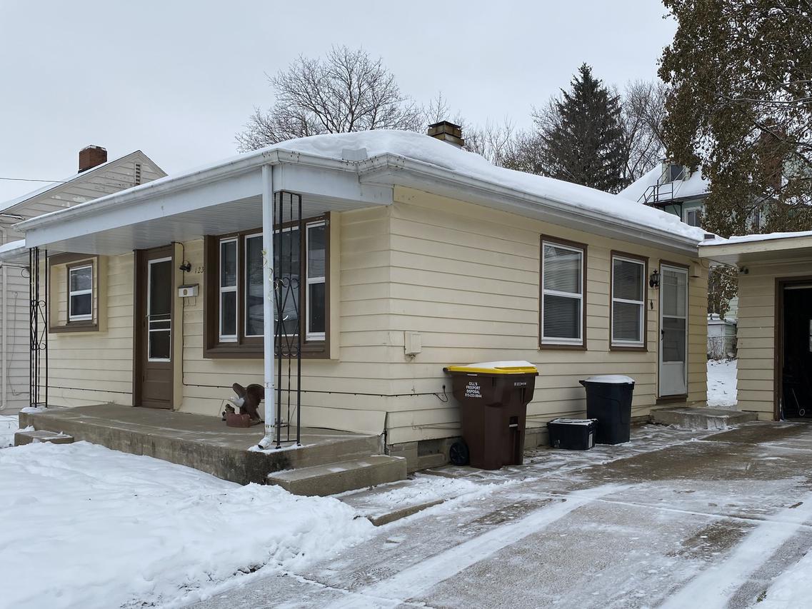 1233 S State Ave., Freeport, IL 61032