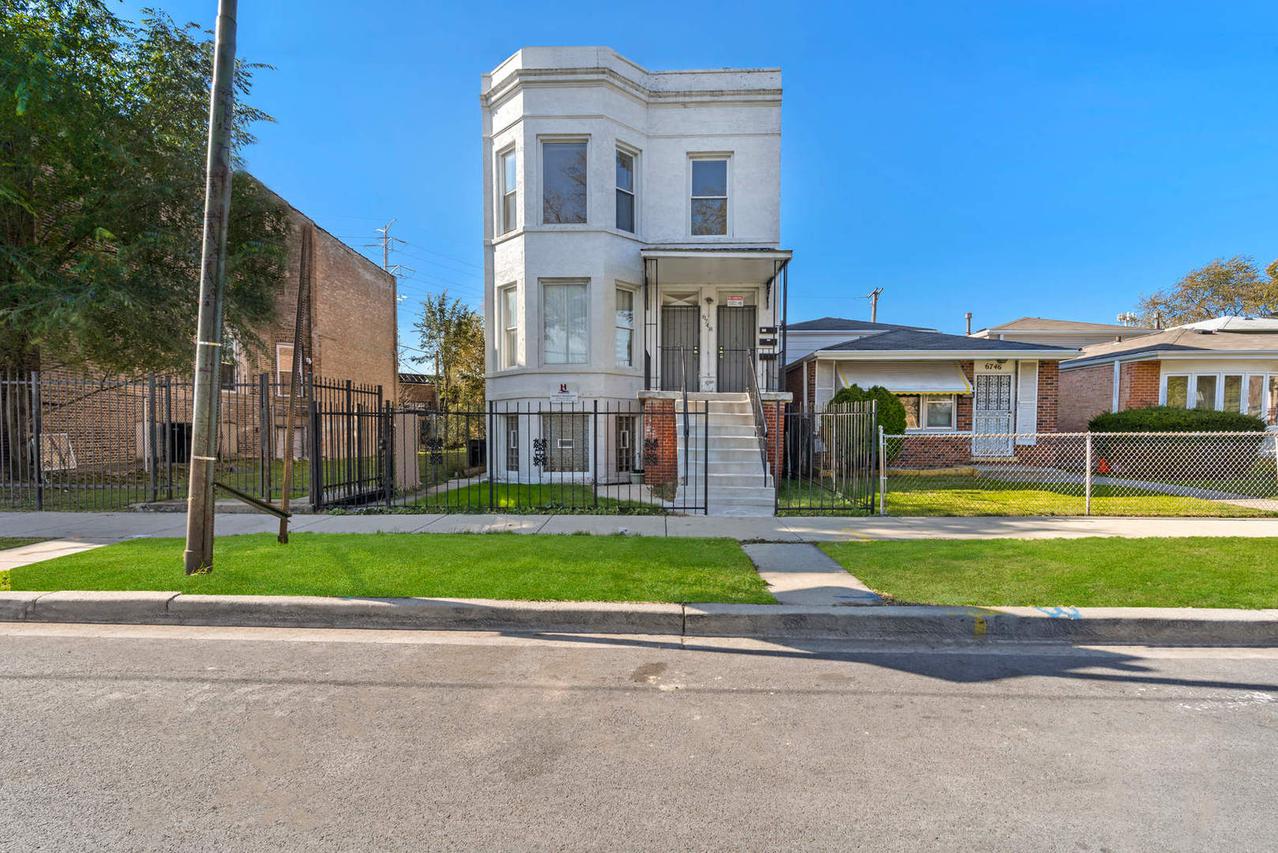 6748 S Rhodes Ave., Chicago, IL 60637