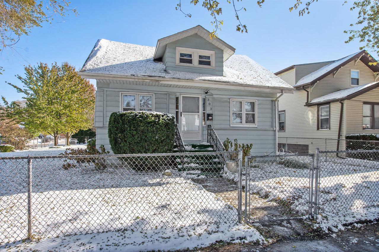 303 S Elmwood Ave., Waukegan, IL 60085
