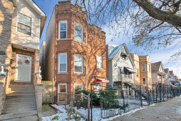 4234 W Thomas St., Chicago, IL 60651