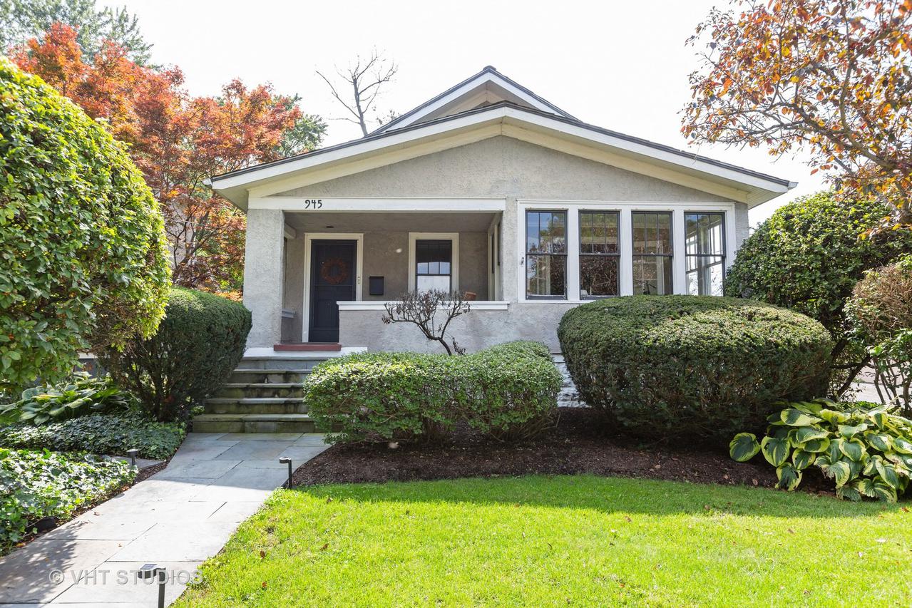 945 Summit St., Downers Grove, IL 60515
