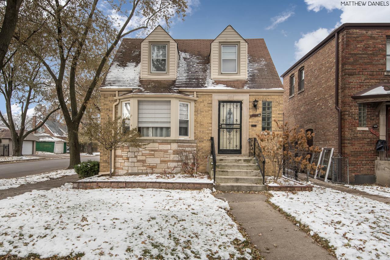 7156 S Whipple St., Chicago, IL 60629