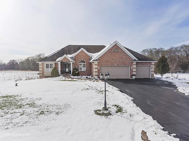 7081 Hawthorne Ridge, Roscoe, IL 61073