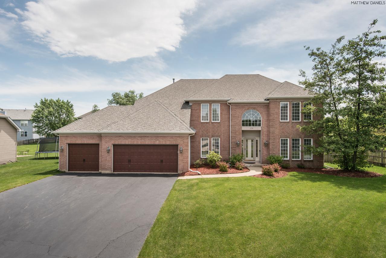 1701 Cambria Ln., Algonquin, IL 60102