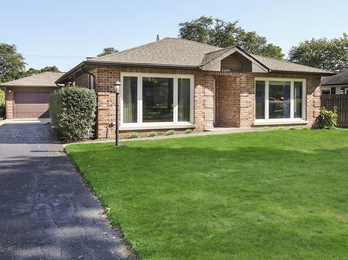 2604 Dove St., Rolling Meadows, IL 60008