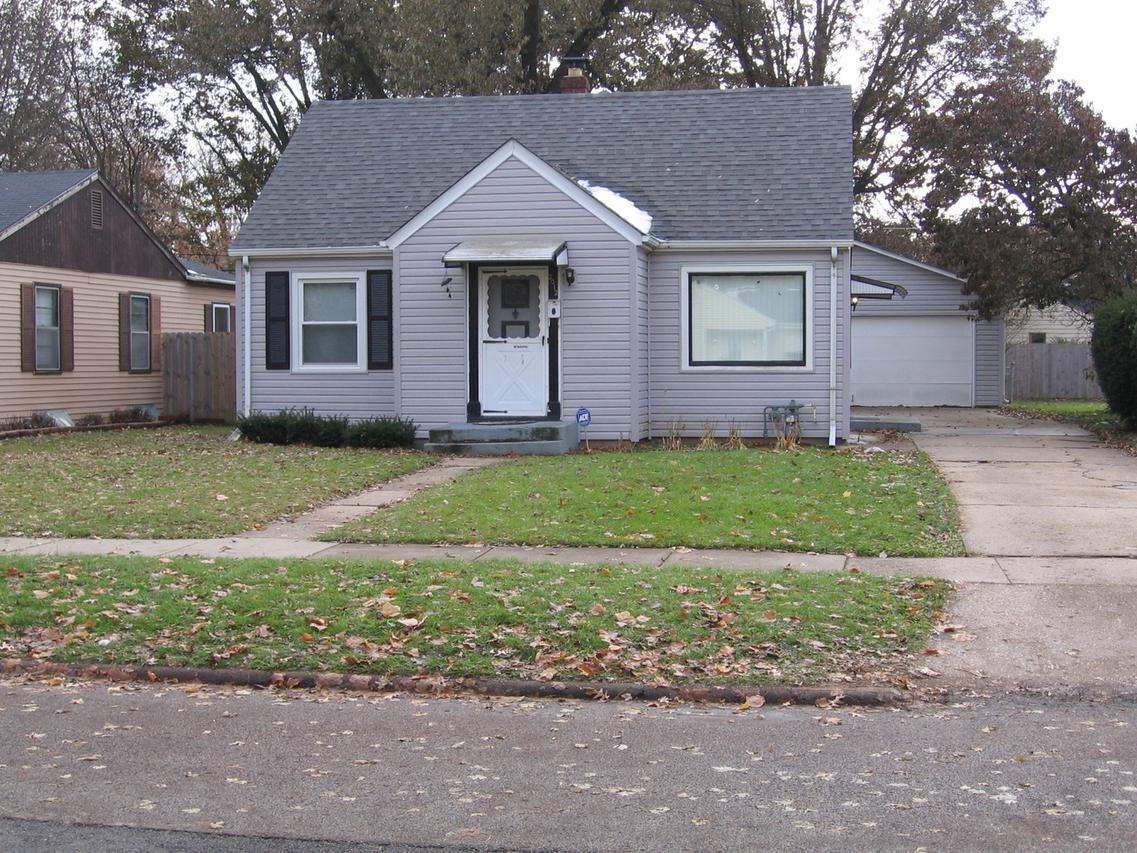 2012 Dresden Ave., Rockford, IL 61101